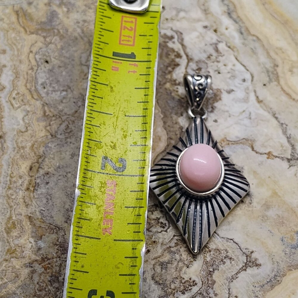 Southwest Native Style Pink Conch Shell Silver Pendant Diamond Shaped 1" - Picture 3 of 4